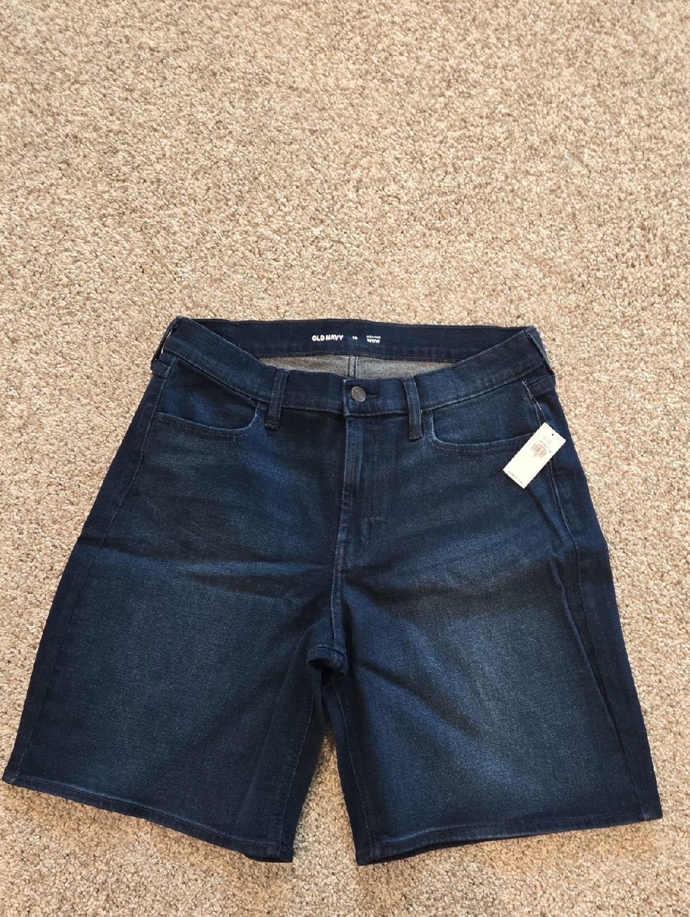 Old Navy Women's High Waisted Wow Bermuda Jean Short